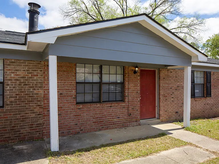 1879 Frankie Ave — Photo 3