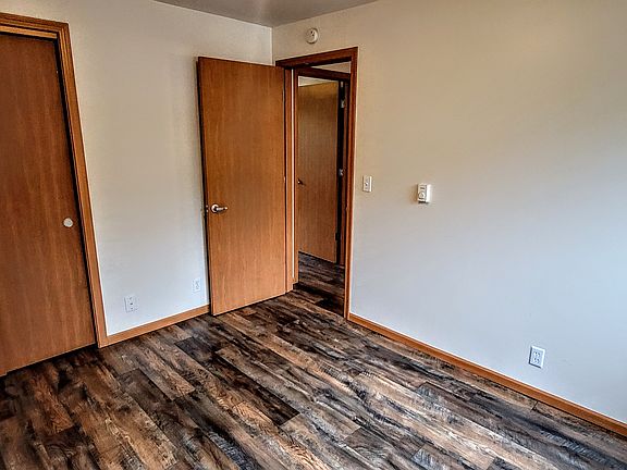 4th image of 2820 75th Pl SE APT 103