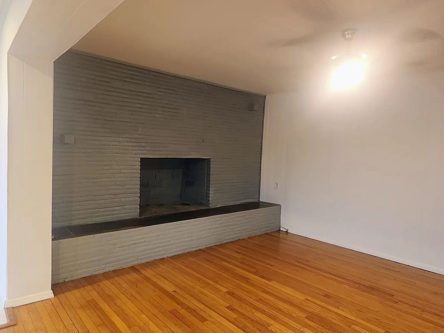 2 bed, 1200 sqft, $3,900 — Photo 4