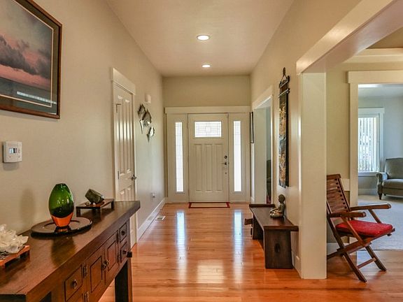 4th image of 5390 E Blaisdell Ln