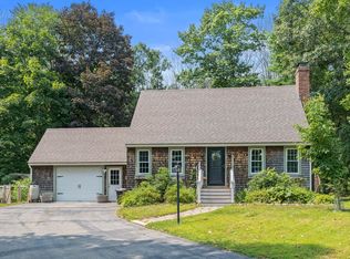 201 Mitchell Rd, Nottingham, NH 03290