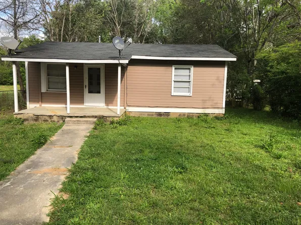 604 N Opothleohola St, Wetumpka, AL 36092