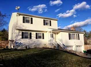 36 Cramer Path, Gansevoort, NY 12831