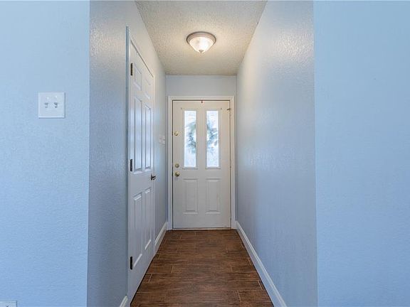 4th image of 315 Berry Ln