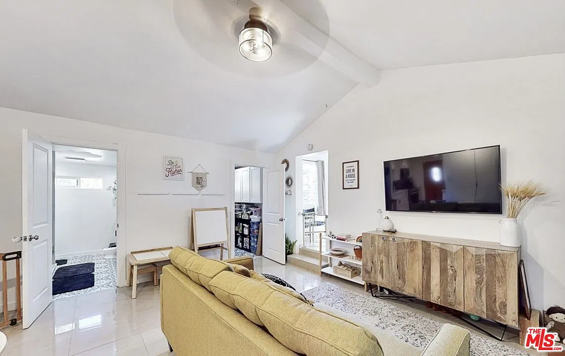 1 bed, 1.0 bath, 805 sqft, $4,800 — Photo 4