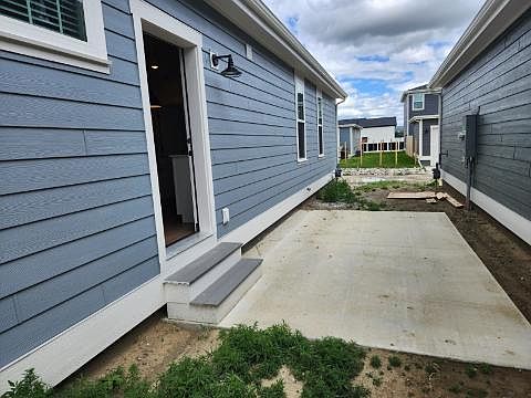 2nd image of 1875 Saint Paul Ln