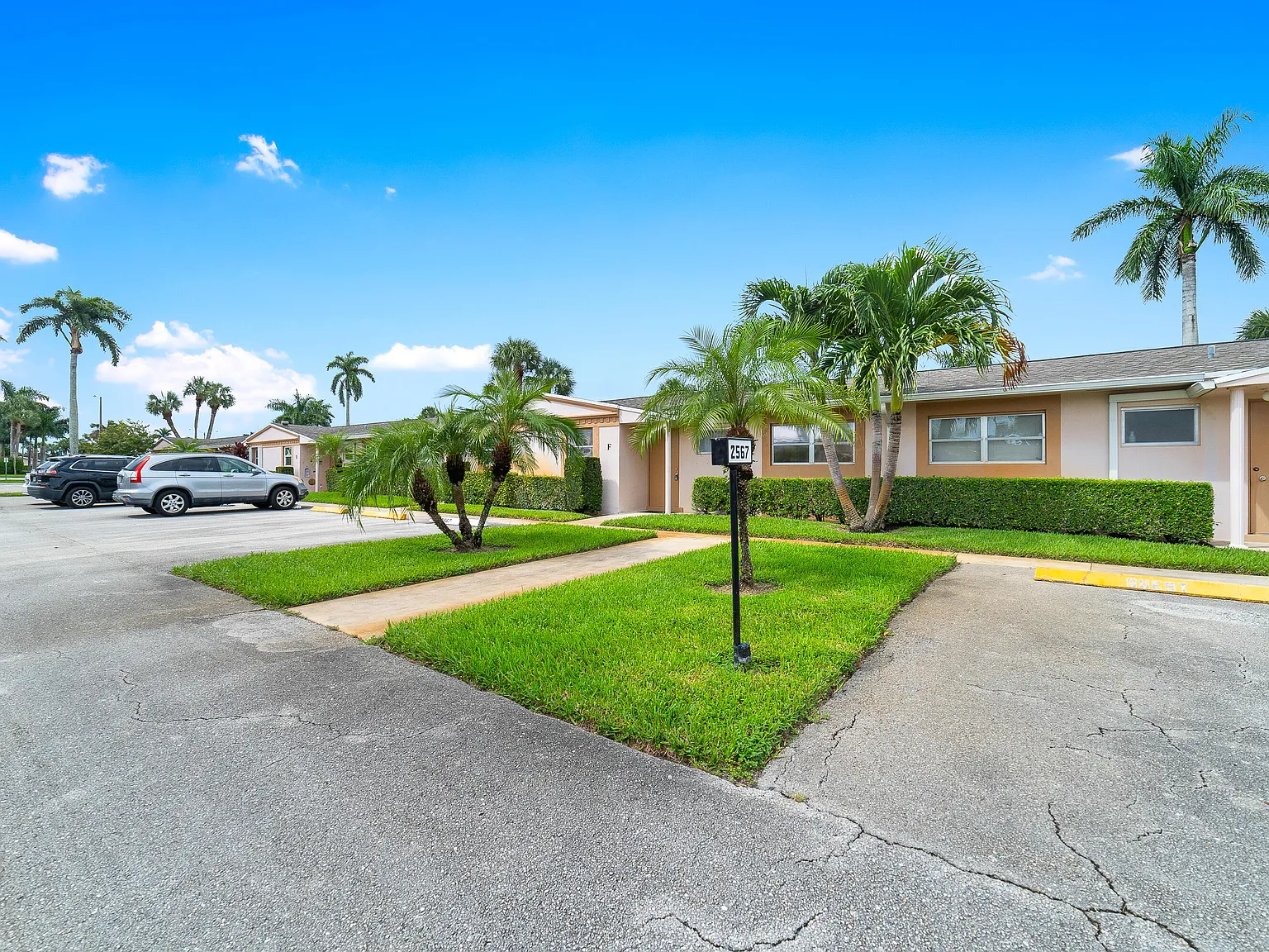 2 bed, 1.0 bath, 815 sqft, $1,550 — Photo 3