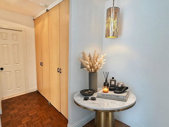 2nd image of 5 Horizon Rd APT 203