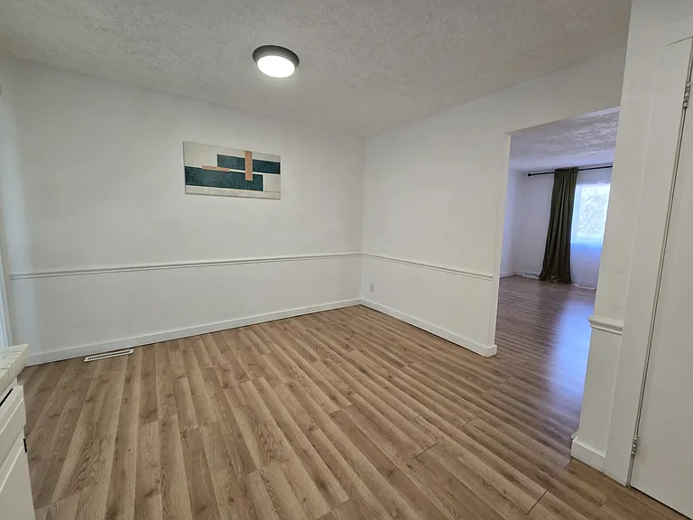 1725 Cromwell Dr — Photo 9