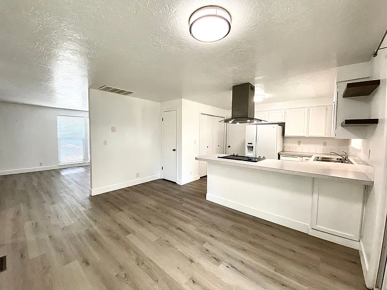 3911 S Minuteman Way — Photo 10