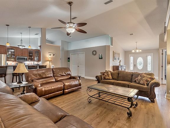 5th image of 756 Bay Dr