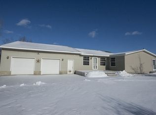 276 N 8 Mile Rd, Midland, MI 48640