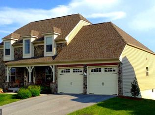 117 Potomac Crossing St, Charles Town, WV 25414