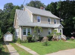 34 Preston St, Springfield, MA 01109