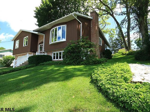 3rd image of 1190 Centre St