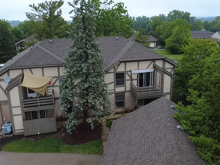 7767 Brams Hill Dr — Photo 2