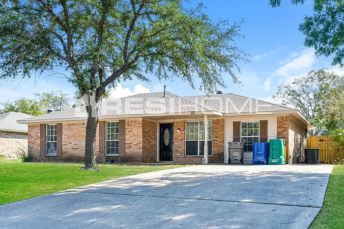 220 E Milas Dr — Photo 1