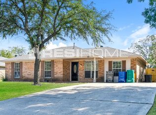 220 E Milas Ln, Glenn Heights, TX 75154