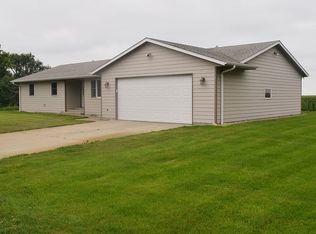 1101 Yvonne Dr, Yankton, SD 57078