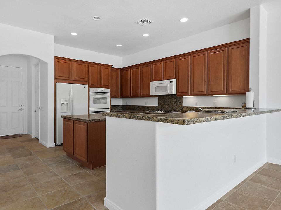 1st image of 80748 Camino Santa Elise