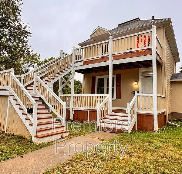 422 S Hocker Ave — Photo 1