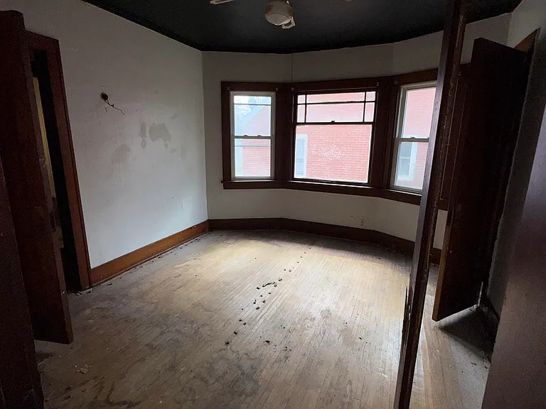 1334 N Edward St — Photo 5