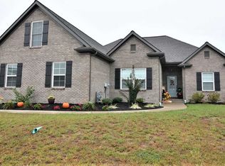 3547 Udhe Ct, Newburgh, IN 47630