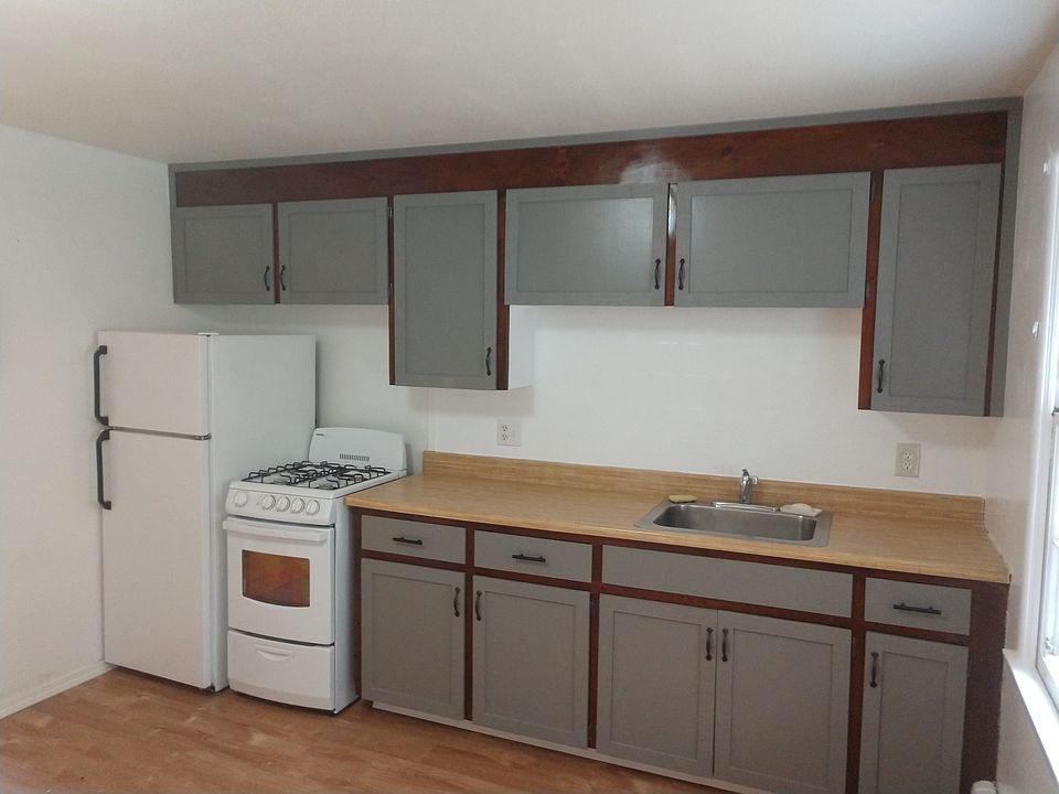 2 bedroom apartment kitchen.