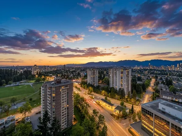 5885 Olive Ave #2301, Burnaby, BC V5H 4N8
