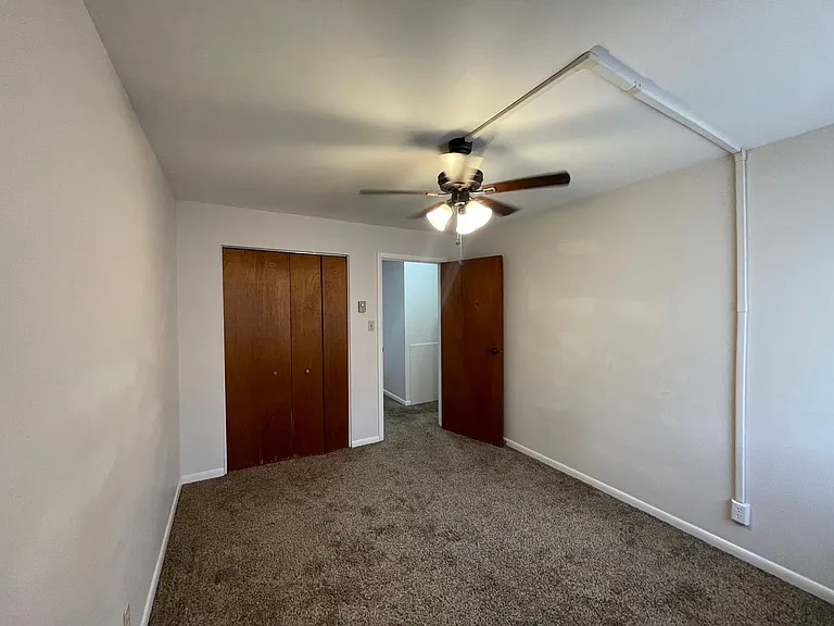 319 Hillcrest Dr — Photo 7
