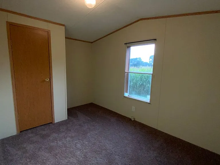 19 Roberts Rd — Photo 6