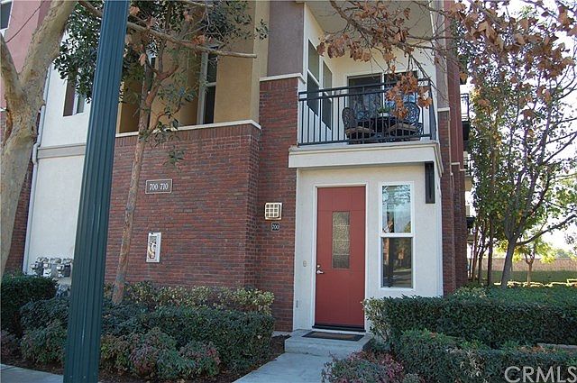 1st image of 700 W 1st St