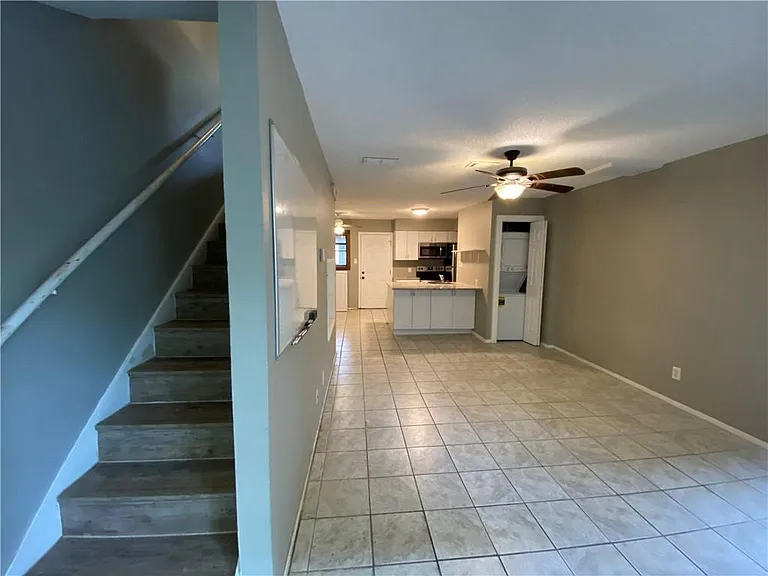 2413 Leon St #101 — Photo 3