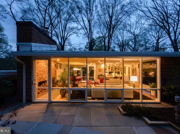 7208 Rebecca Dr, Alexandria, VA 22307