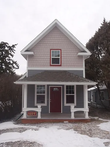 1229 Van Buren St Photo 1