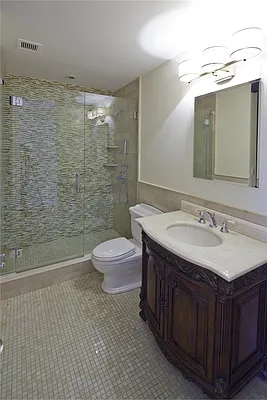 Rented by Siderow Residential Group | media 5