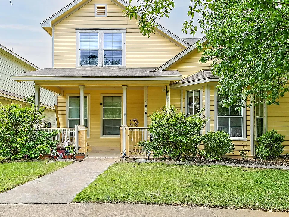 1016 Berry Bend Path