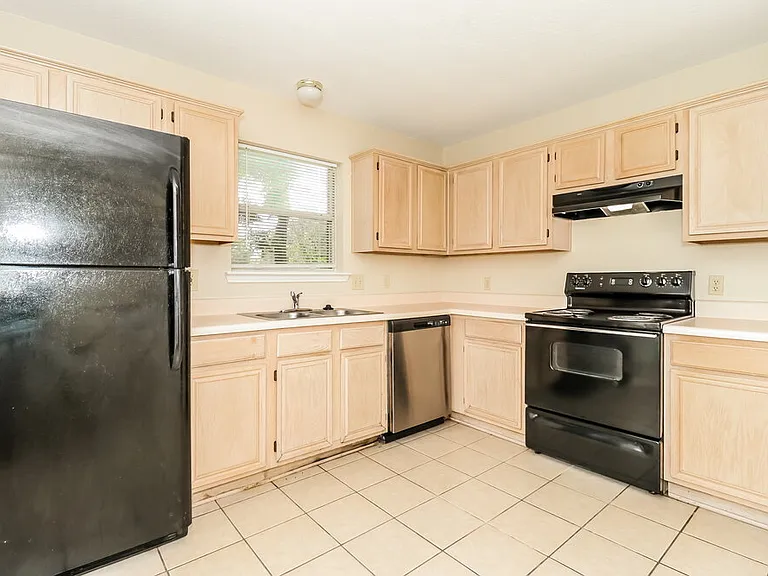 4001 Periwinkle Dr — Photo 9