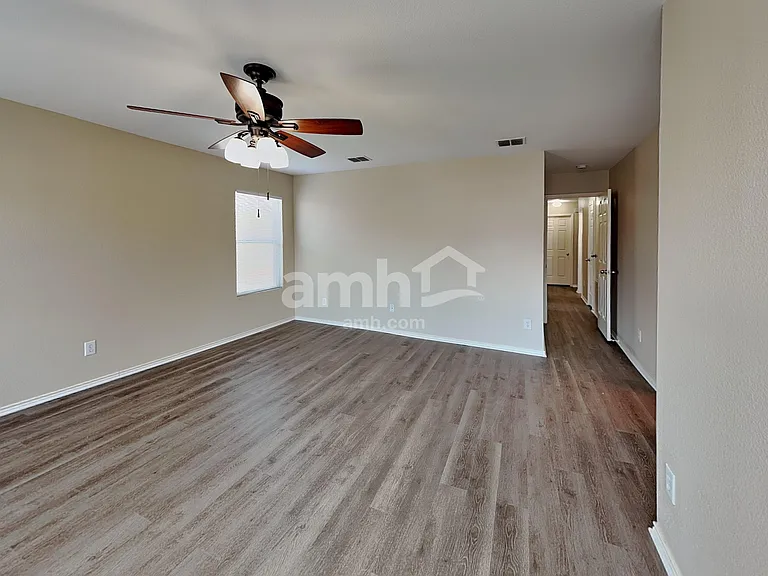 1704 Diamond Lake Trl — Photo 10