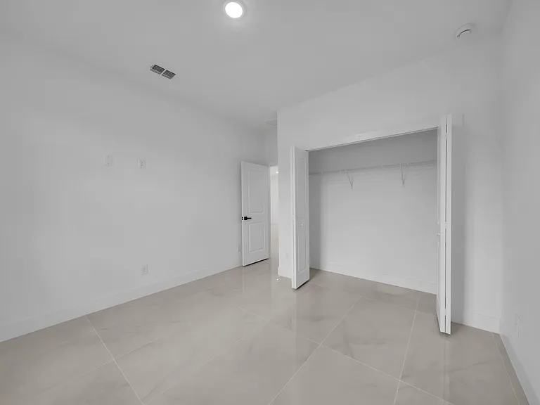 2509 50th St W — Photo 14