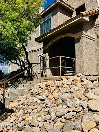 1500 E Pusch Wilderness Dr Photo 1