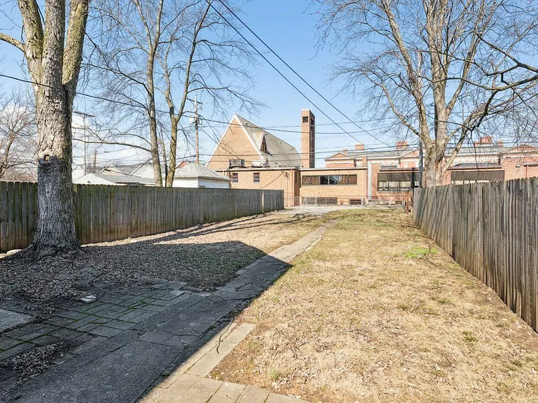 274 E Barthman Ave — Photo 9