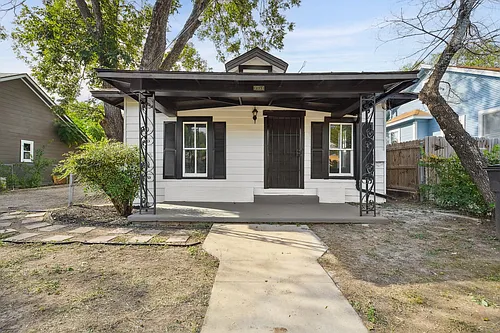 2332 E Houston St Photo 1