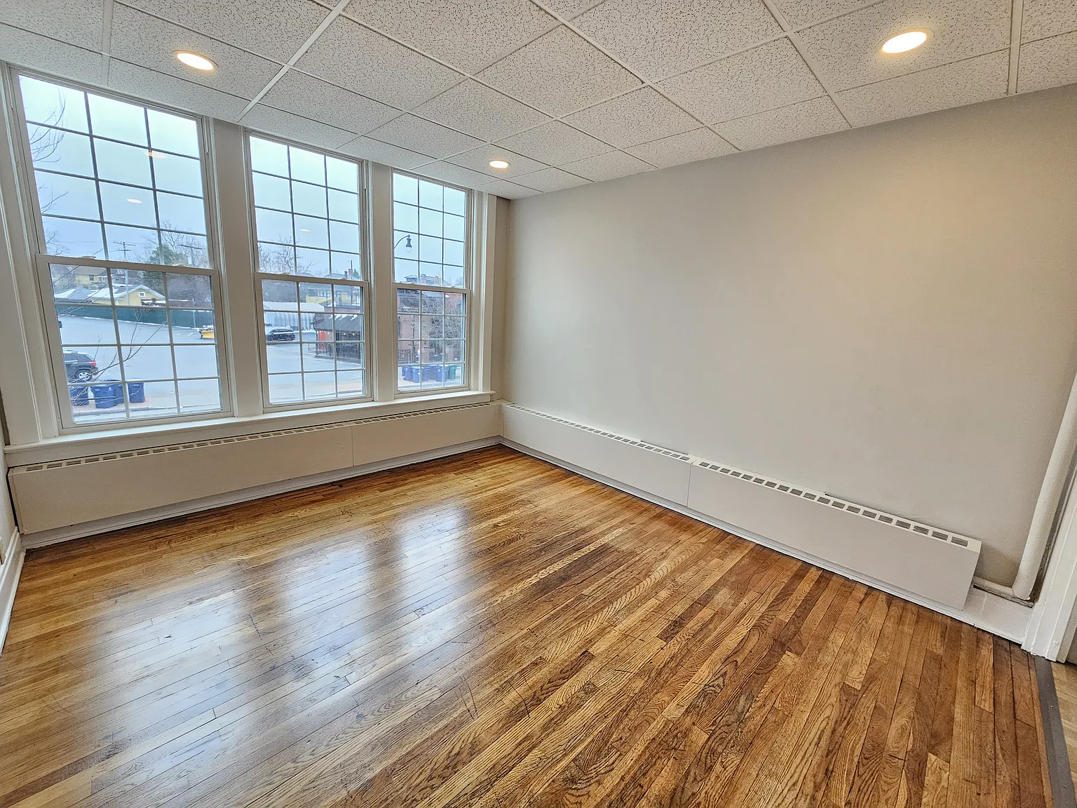 3152 Main St — Photo 1
