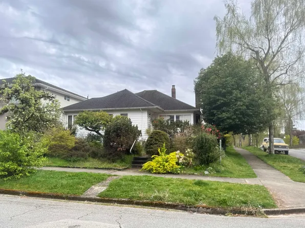 2396 W 18th Ave, Vancouver, BC V6L 1A8