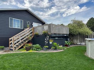 1206 E 31st St, Kearney, NE 68847