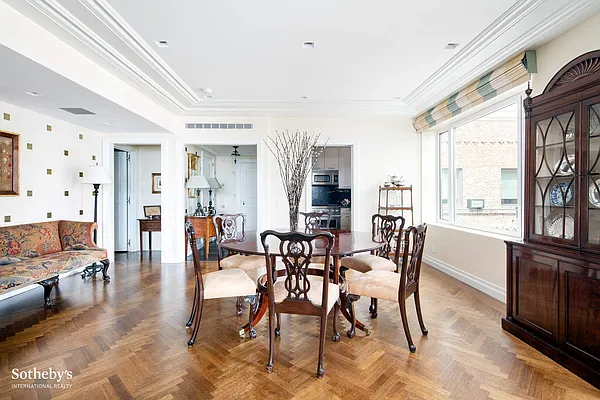 Sold by Sotheby's International Realty | media 3