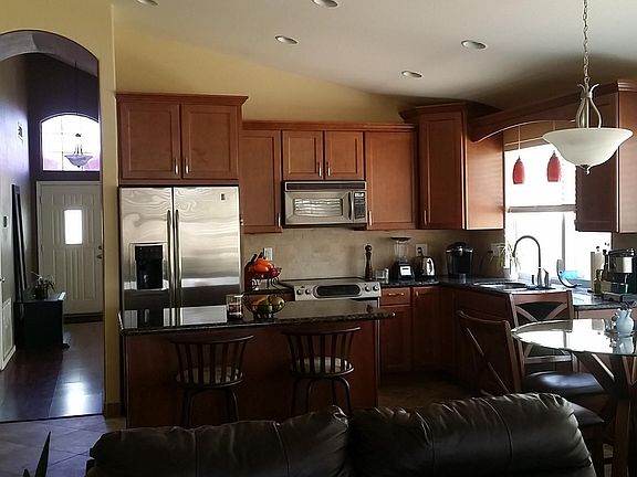 2nd image of 1421 S Cholla Pl