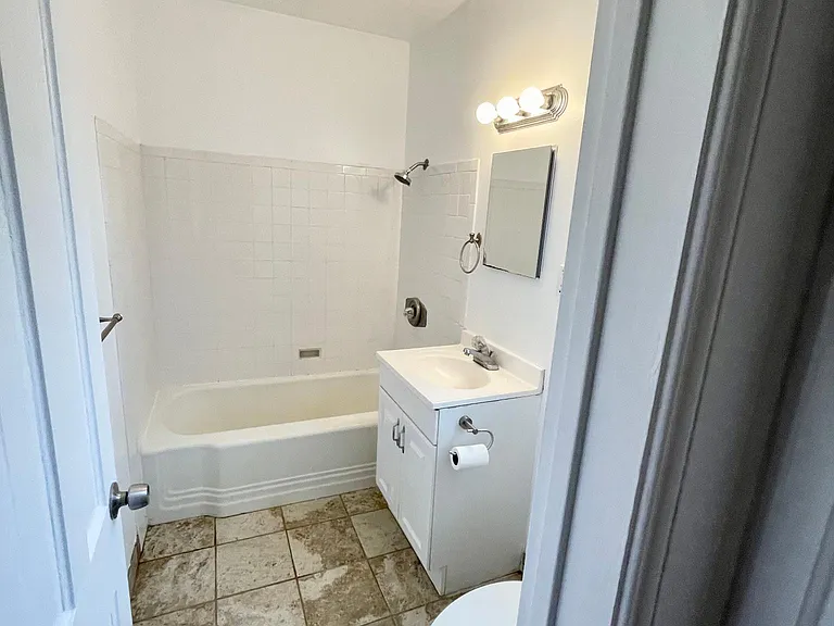 3092 Meade Ave — Photo 8