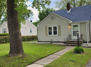 16 Deerpath Rd, Merrillville, IN 46410